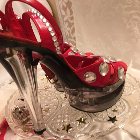 AMAZING vinatge cherry red glass platforms with hell kitty crystal details! - Picture 9 of 16